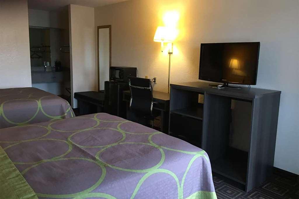 Super 8 by Wyndham Seguin Hotel Ruang foto