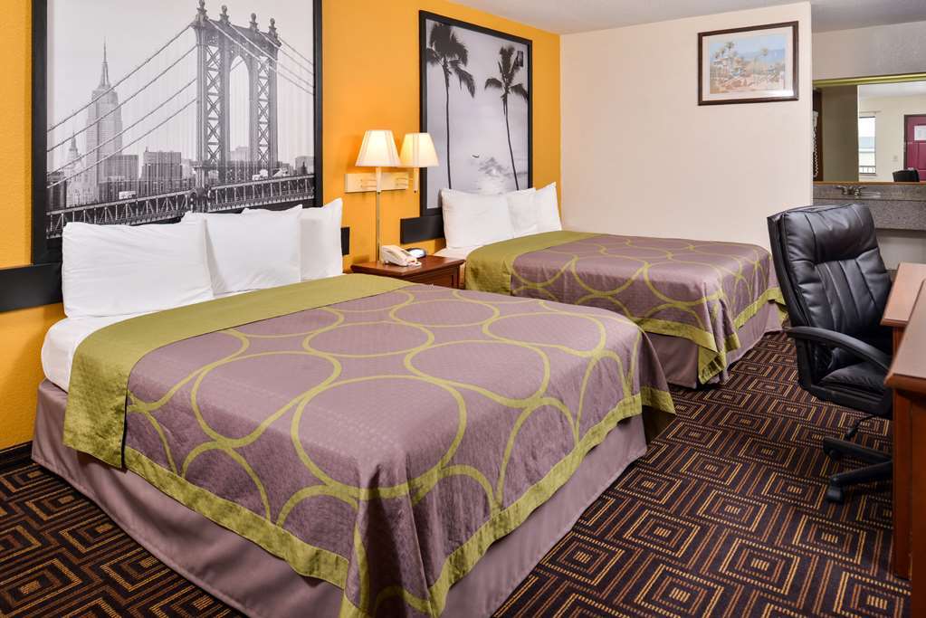 Super 8 by Wyndham Seguin Hotel Ruang foto