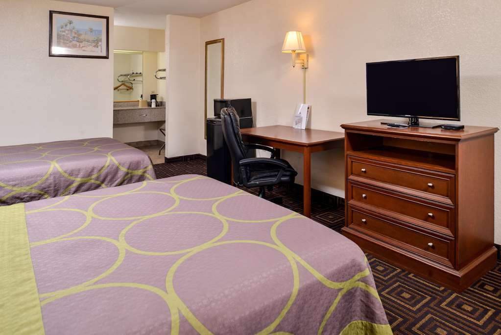Super 8 by Wyndham Seguin Hotel Ruang foto