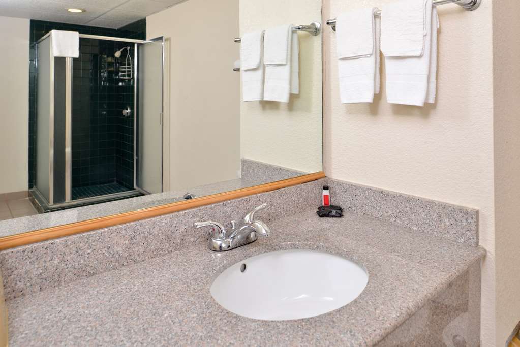 Super 8 by Wyndham Seguin Hotel Ruang foto